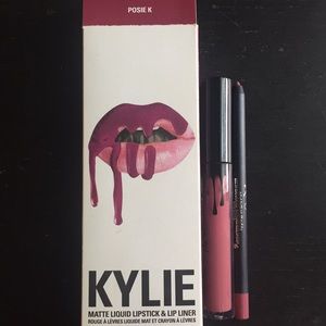 Kylie Lip Kit in posie k